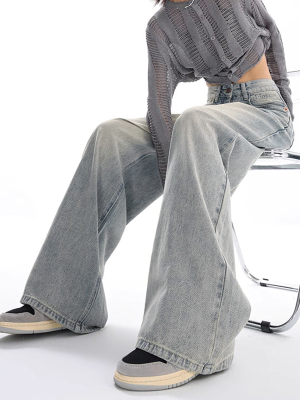 Vintage Light Wash High Rise Boyfriend Jeans-3